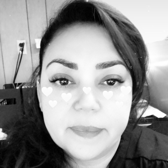 Meet your Posher, Rosalinda - Picture 2 of 2